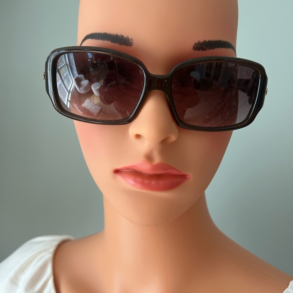 Fendi Dark Brown Vintage Sunglasses with buckle detail - Picture 4 of 7